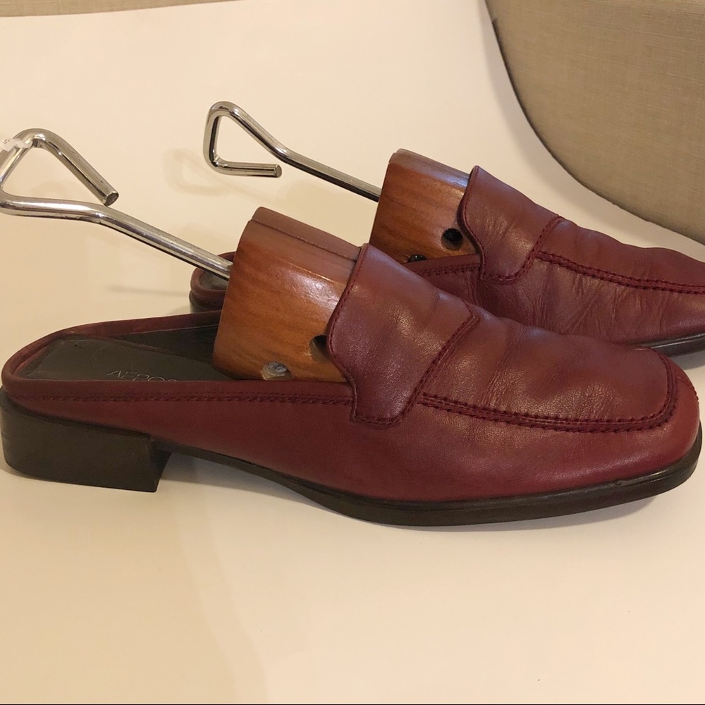 AEROSOLES Burgundy Mules